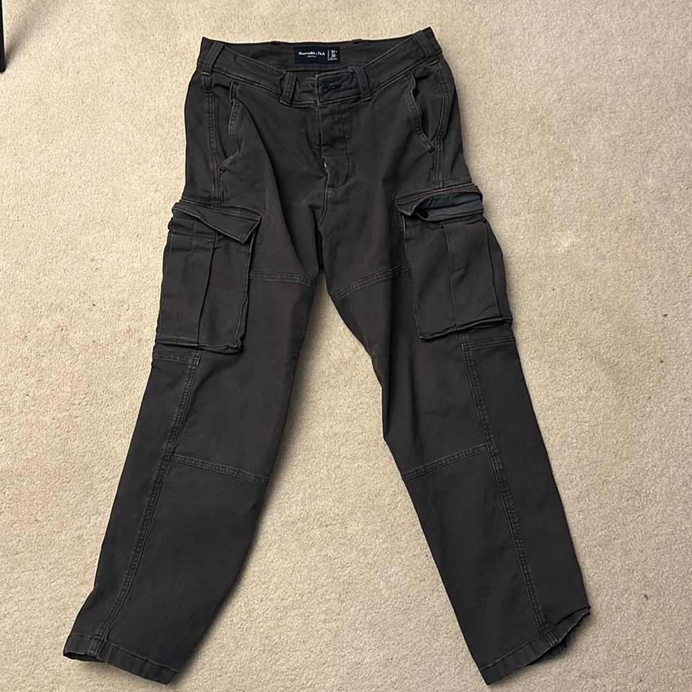 Abercrombie & Fitch Navy Cargo Pant. 31x30. USED